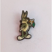 Vintage Warner Bros Looney Tunes Bugs Bunny Eating Carrot Lapel Hat Pin - $15.35