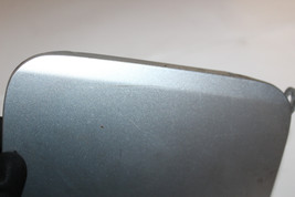 2002-2003 SUBARU WRX IMPREZA WAGON GAS TANK LID FUEL DOOR SILVER K1874 image 4