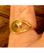 Avon LOOP RING April Birthstone RHINESTONE size 5 Nickel Free GoldPlated... - $375.38 MXN