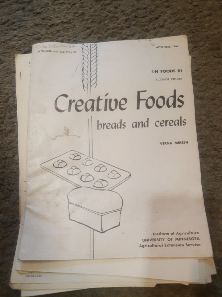 Primary image for Vintage LOT of Creative Foods Breads Pie 4-H Foods Cookbook 1962 U of Minnesota