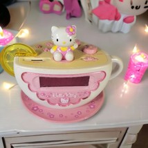 FOR PARTS 2003 Hello Kitty Tea Cup Digital Alarm Clock AM/FM Radio Night Light K - £15.82 GBP