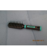 ConAir Brush Vent Gel Brush New with out tags - $10.94 CAD