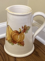 Sur la table Pitcher Italy Hand Painted Pottery Fall Pumpkin Thanksgiving - £28.11 GBP