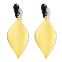 WYBU New Casual Style Golden Leaf Drop Earring For Women Black Stud Ear Jewelry  - £6.58 GBP