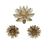Vintage SARAH COVENTRY Enamel Flower Brooch &amp; Earring SET White 3-D Gold... - £37.23 GBP