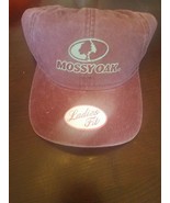 Mossy Oak Ladies Fit Baseball Hat Distressed look. Burgundy - $29.71 CAD
