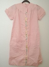 Vintage 1960s Penney&#39;s Adonna ILGWU Pink Lace Floral Night Gown Button Peignoir - £23.26 GBP