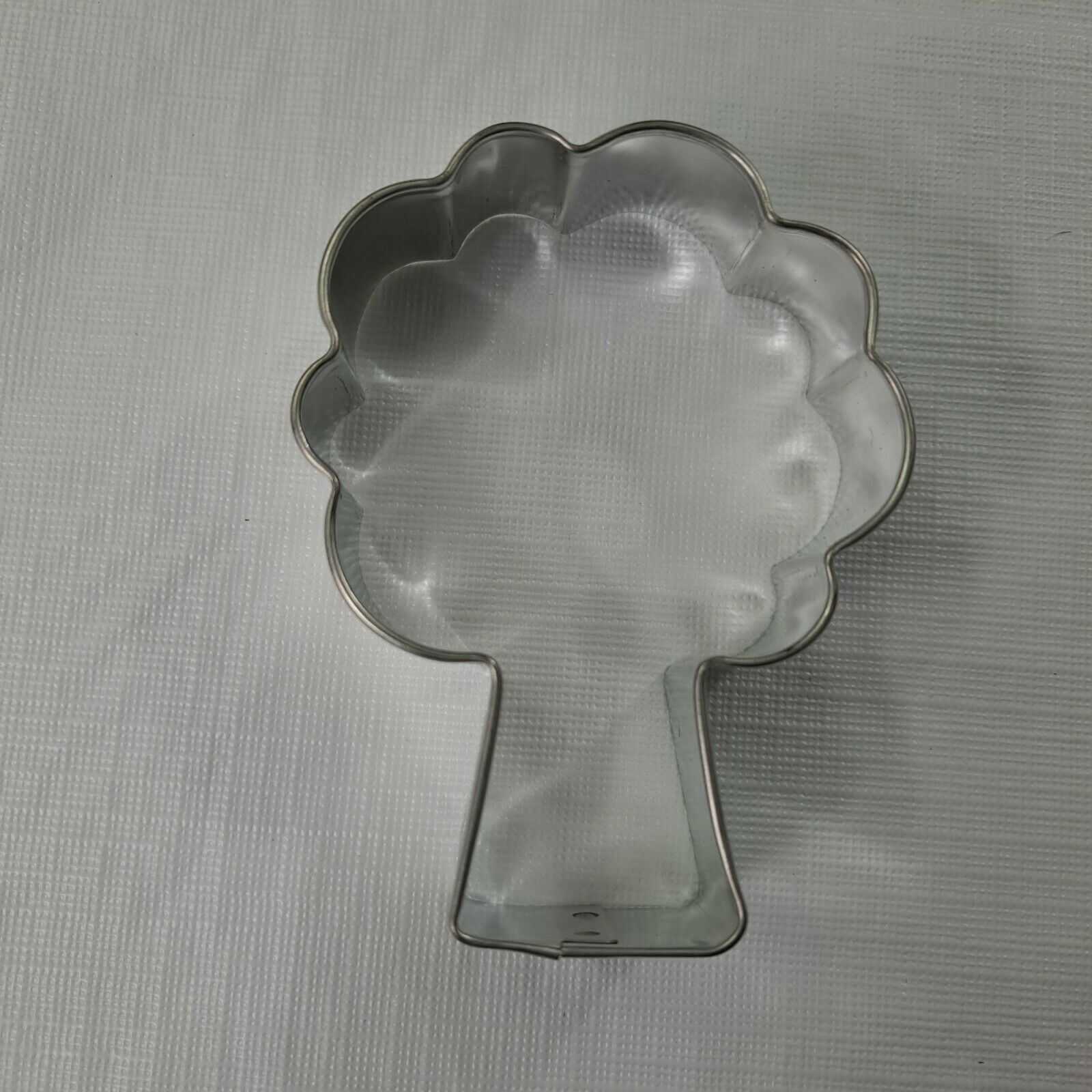 Primary image for Apple Tree Cookie Cutter Metal Ann Clark 7915A