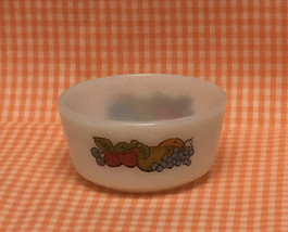 Vintage Anchor Hocking ramekin Nature&#39;s Bounty fruit design custard cup - $57.10 MXN