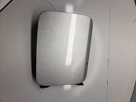 OUTBAKLEG 2006 Fuel Filler Door 1369617 - €38,13 EUR