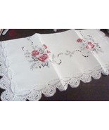Jin Liu tablecloth embroidered burgundy  roses traditional lace, 33 x 33... - $693.35 MXN