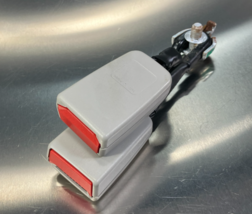 07-13 mercedes w221 s550 s450 rear right center seat buckle grey a221860... - $46.87