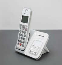 Panasonic KX-TGD832W 6.0 Expandable Cordless Phone  image 2