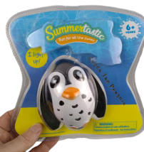 Aquatic Catch Penguin Light up Swimming Pool Toy Summertastic Water Swim Dive 6+ - £15.96 GBP