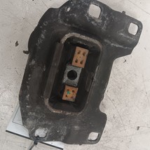 Ford Focus 2.0 Engine Motor Mount Left Driver  2018 2017 2016 2015 - $37.94