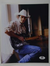 Brad Paisley Signed Autographed Glossy 8x10 Photo - £78.62 GBP