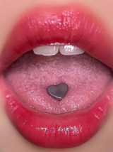 Heart Tongue Stud - £6.27 GBP