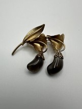 Vintage Floral Flower Brooch Gold Dangle Stones 4.9cm - £15.82 GBP