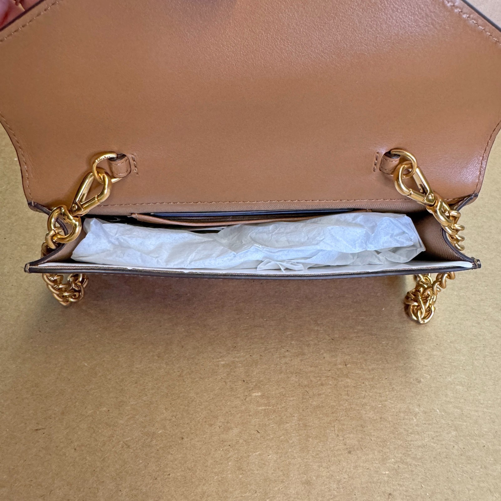 Polo Ralph Lauren Polo ID Leather Chain Wallet & Crossbody – Classic Tan Item image 11