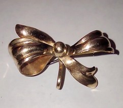 Vintage Bow Brooch Pin A Regel 1/20 12K Gold Filled 1.5&quot; - £12.15 GBP