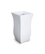 Mayne 30 in. Valencia Tall Planter White - $3,302.25 MXN