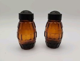 Vintage Molded AMBER Glass Embossed Beer Barrel Salt &amp; Pepper Shakers w/... - $4.90