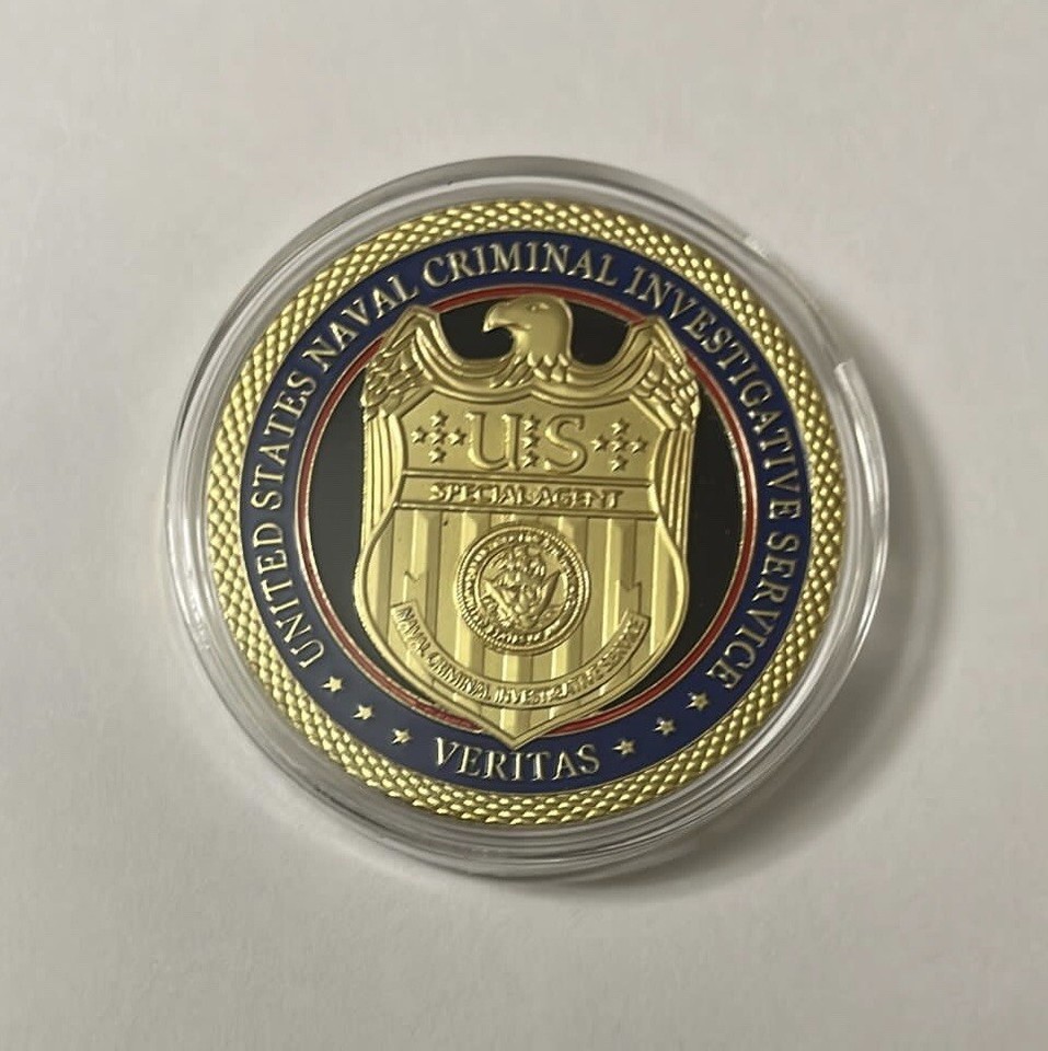 U S NAVAL CRIMINAL INVESTIGATIVE SERVICE Coin With Retirement Award Item image 5