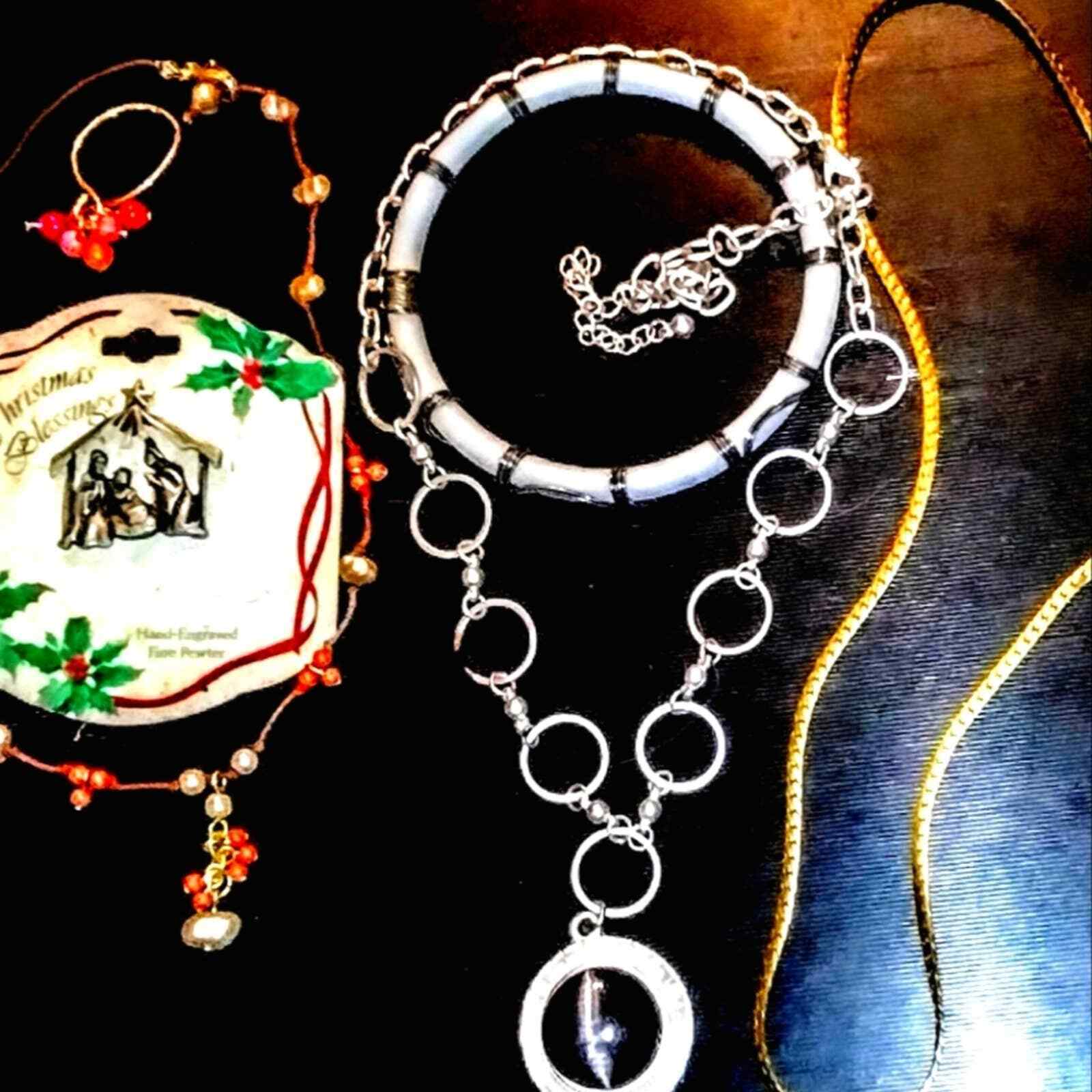 Beautiful vintage jewelry lot 3 necklaces 1 bracelet 1 ring and 1 brooch - $26.73