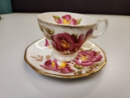 Queen Anne &quot;Windsor Rose&quot; Tea Cup &amp; Saucer Set Fine Bone China England - £14.09 GBP