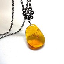 Vintage Amber Pendant with chain- Lot 2351 - £126.55 GBP