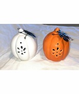 PUMPKINS Orange and White   HALLOWEEN 4 inches tall FALL DECOR - $320.38 MXN