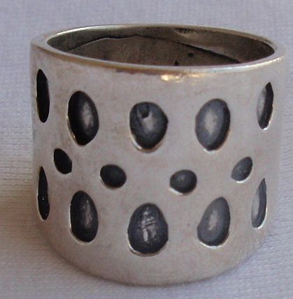Spots ring A