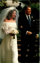 Ronald Reagan Daughters Wedding Ceremony Los Angeles Hotel Bel Air Vtg Postcard - £4.36 GBP