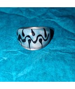 Gorgeous vintage celluloid frosted white and black ring size 6 - $525.42 MXN