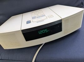 Bose Wave Radio Lecteur CD Am Fm Modèle AWRC1P Blanc Non Actif Pièces Ré... - $41.57