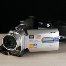 Sony Handycam DCR-TRV20 Mini Dv Tape Camcorder *Good Tape Tested* W Charger - £116.73 GBP