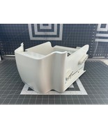 GE Refrigerator Ice Bucket Assembly P# WR17X12079 - €42,75 EUR GE Refrigerator Ice Bucket Assembly P# WR17X12079 - €42,75 EUR