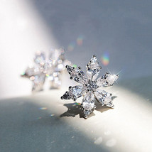 Wind Earrings Simple Snowflake Flower Rhinestone-Embedded Zircon Earrings Thin E - £7.98 GBP