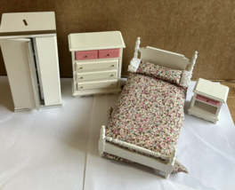 Vtg Dollhouse Miniature Furniture White Bedroom Set Kitchen Fridge R.O.C. Lot - £14.20 GBP