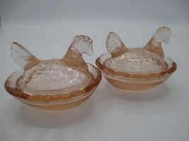 Hen on Nest Salt Dish Pair Retro Depression Style Pink Translucent Glass - £10.12 GBP