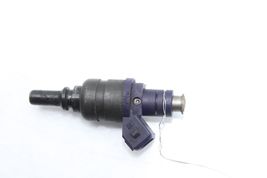 01-05 BMW 530I FUEL INJECTOR Q8443 image 10