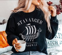 Stavanger Norway Sweatshirt, Vintage Women&#39;s Norway Crewneck, Unisex Stavanger P - £35.30 GBP