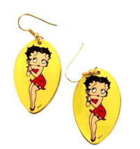 1986 Vintage KFS Betty Boop Yellow Drop Dangle Pierced Earrings Hook Closure - £12.57 GBP