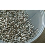 50 Silver Jump Rings 4mm Split Rings BULK Antiqued Silver Rings for Charms - $67.57 MXN