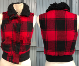 MUDD Faux Fur Collar Plaid Red Womens Medium Warm Vest - $17.34