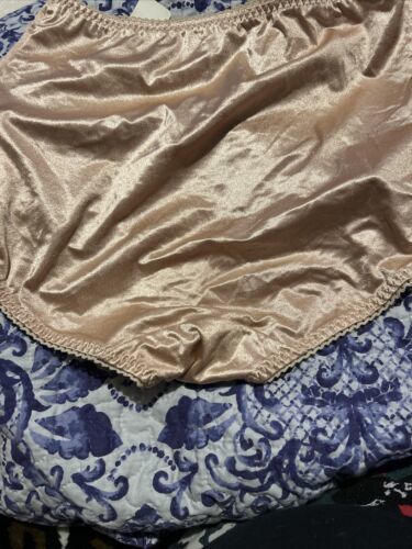 vassarette, Intimates & Sleepwear, Vintage Vassarette 400 Satin Granny  Panties Brief Womens 2xl Beige Nude