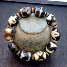 Tibetan HQ Agate Dzi beads with eye &amp; wave motifs Spiritual bracelet Mala - $198.10