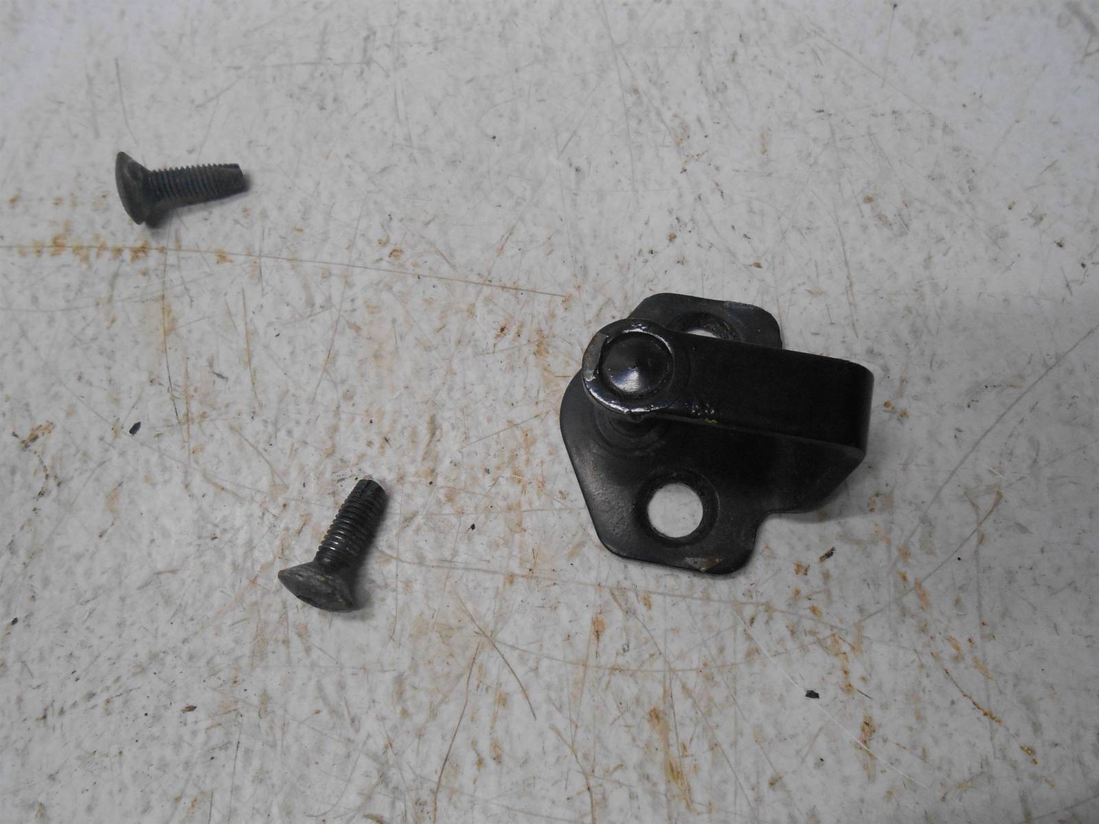 2006 ford escape STRIKER RR OR RR OR LH OR RH - $23.99