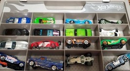 Hot Wheels Cars Lot Of 16 In A Case - £39.41 GBP