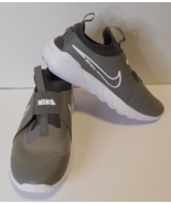 Nike Flex Runner 2 GS Gray White Running Shoes Boys 6 Youth Sneakers DJ6... - $47.47